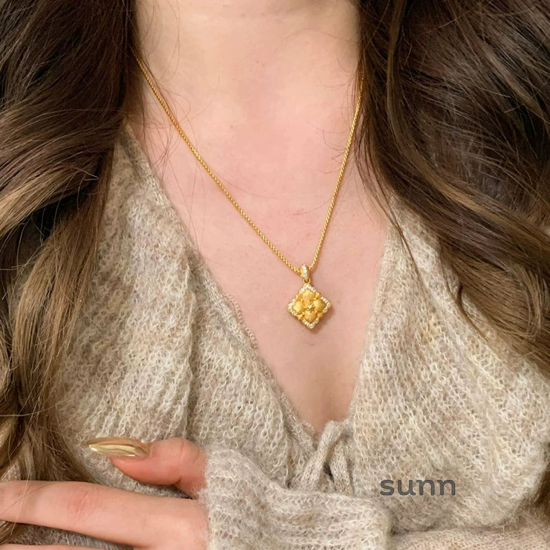 Ricki Brushed Clover Necklace [OG7BSI19]