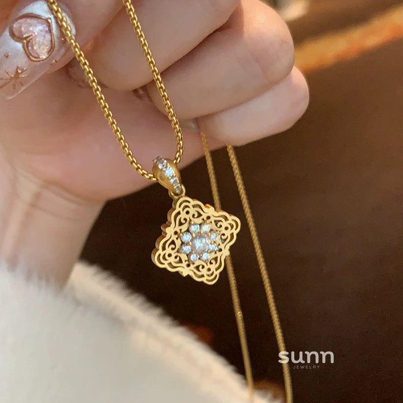 Ricki Brushed Clover Necklace [JNKZHPMW]