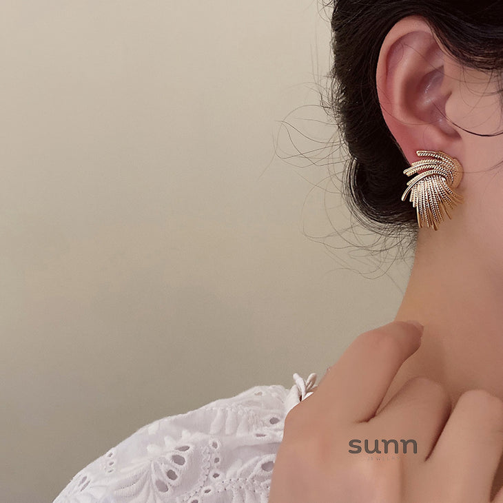 Rielle Geometric Drop Earrings [8XOGGF49]