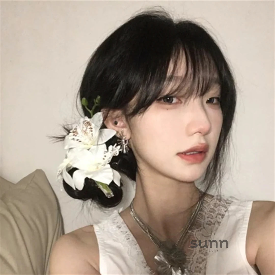 Riley Elegant Orchid Hair Clip