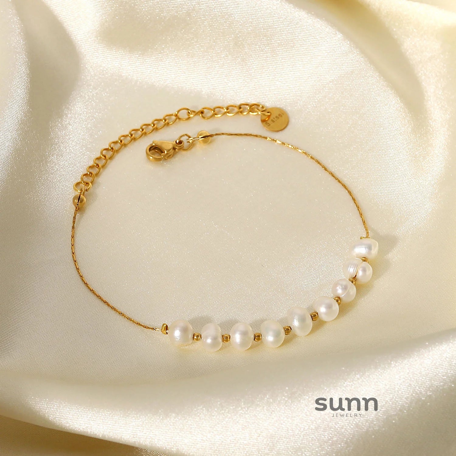Riley Pearl Chain Bracelet