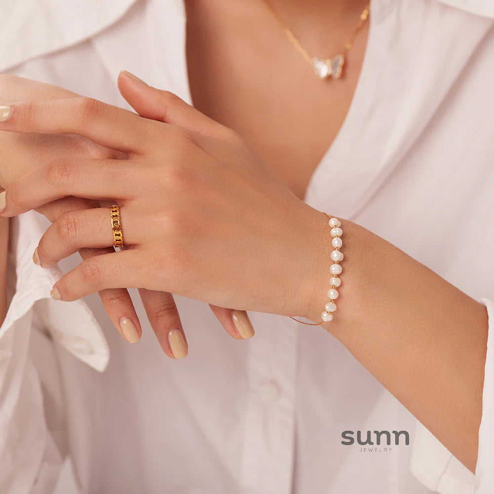 Riley Pearl Chain Bracelet