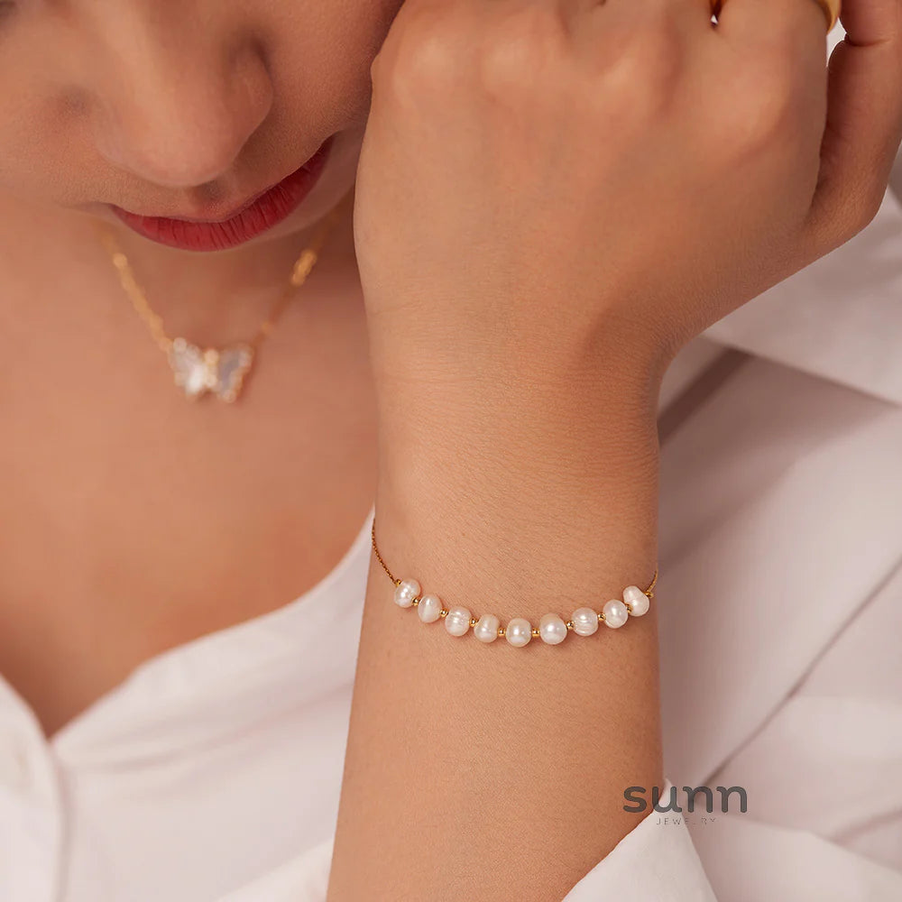 Riley Pearl Chain Bracelet