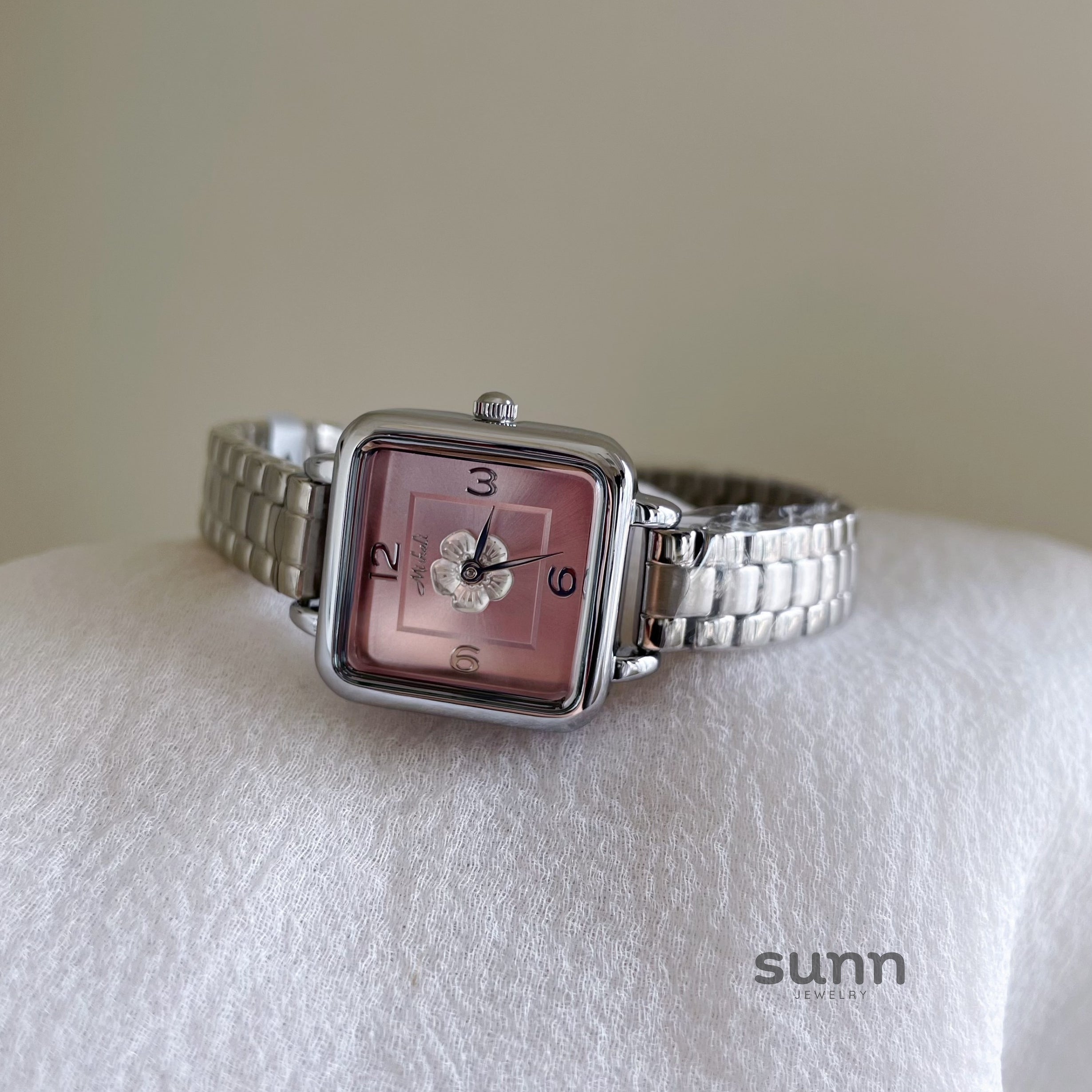 Rilyn Pink Camellia Square Watch [ZIPT2KXY]