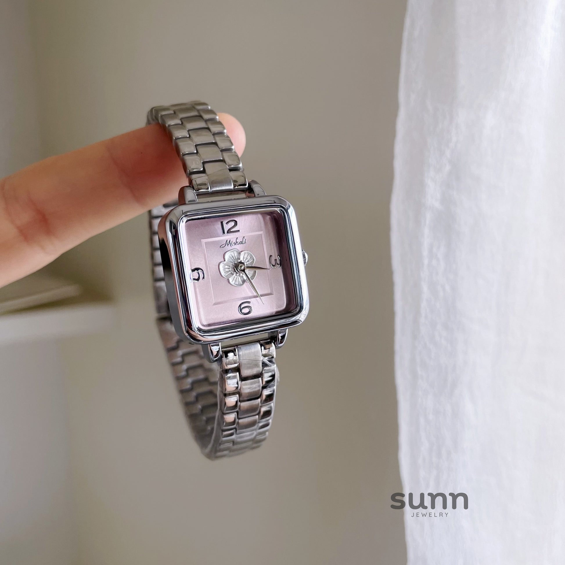 Rilyn Pink Camellia Square Watch [XUQ65ZMG]