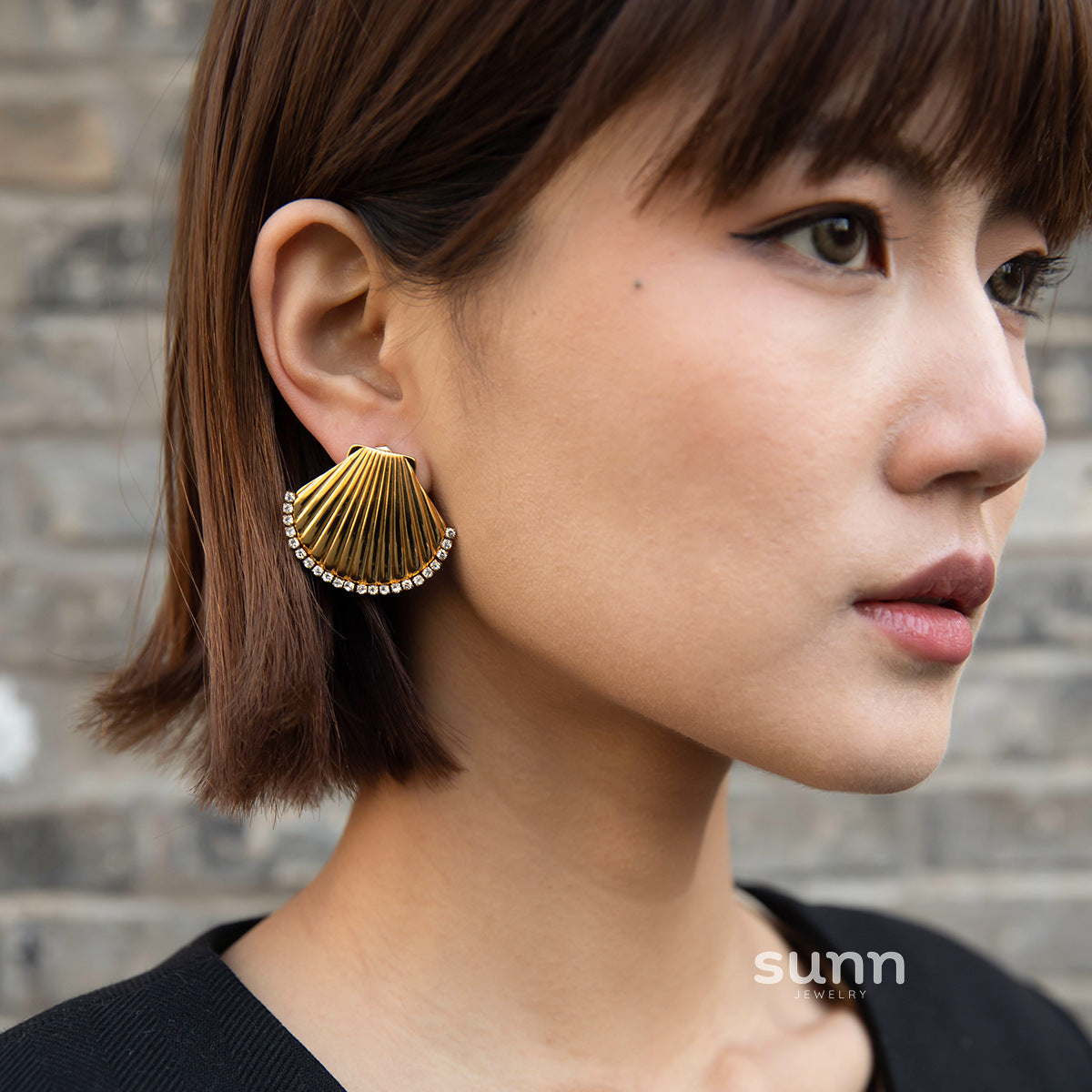 Risa Seashell Stud Earrings [V6JF3Y2H]