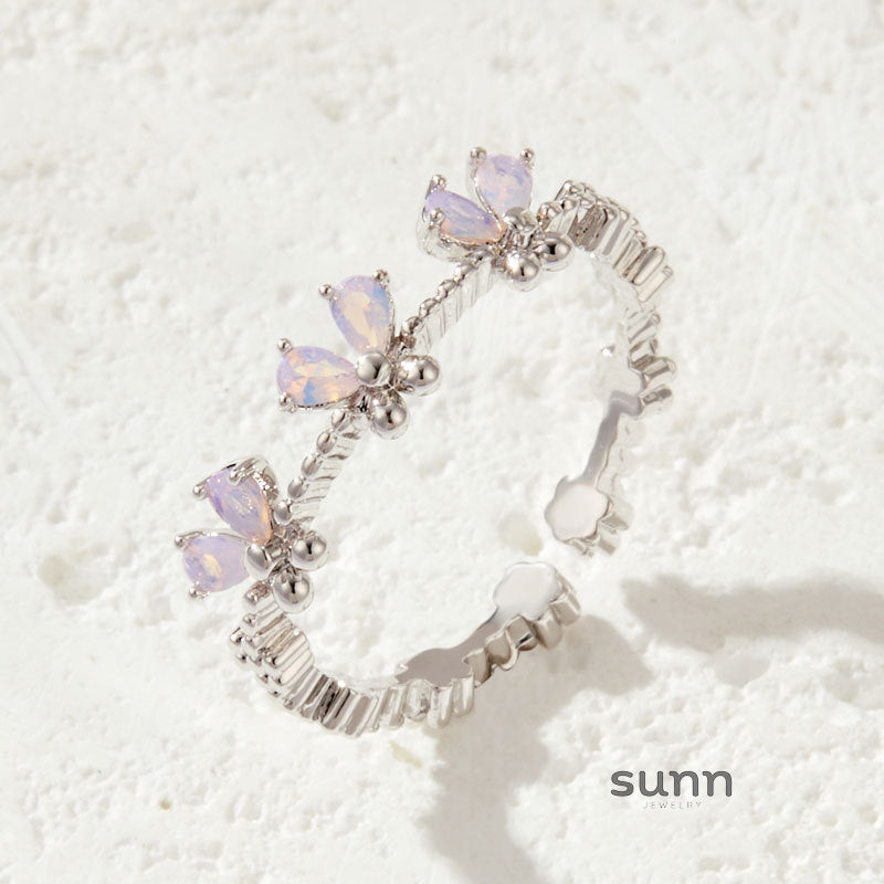 Rita Dainty Butterfly Ring [I2TZH4XN]