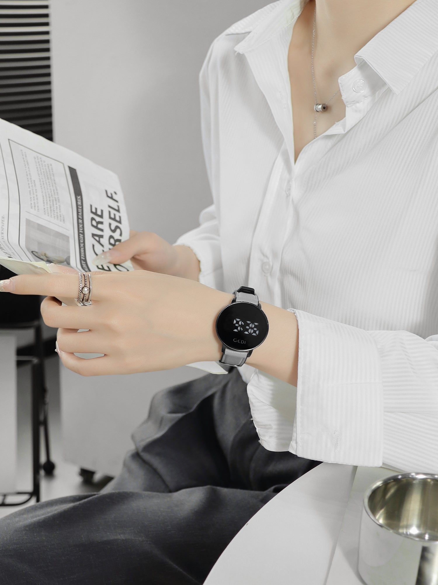 Riva Modern Digital Watch [V5ISICO4]