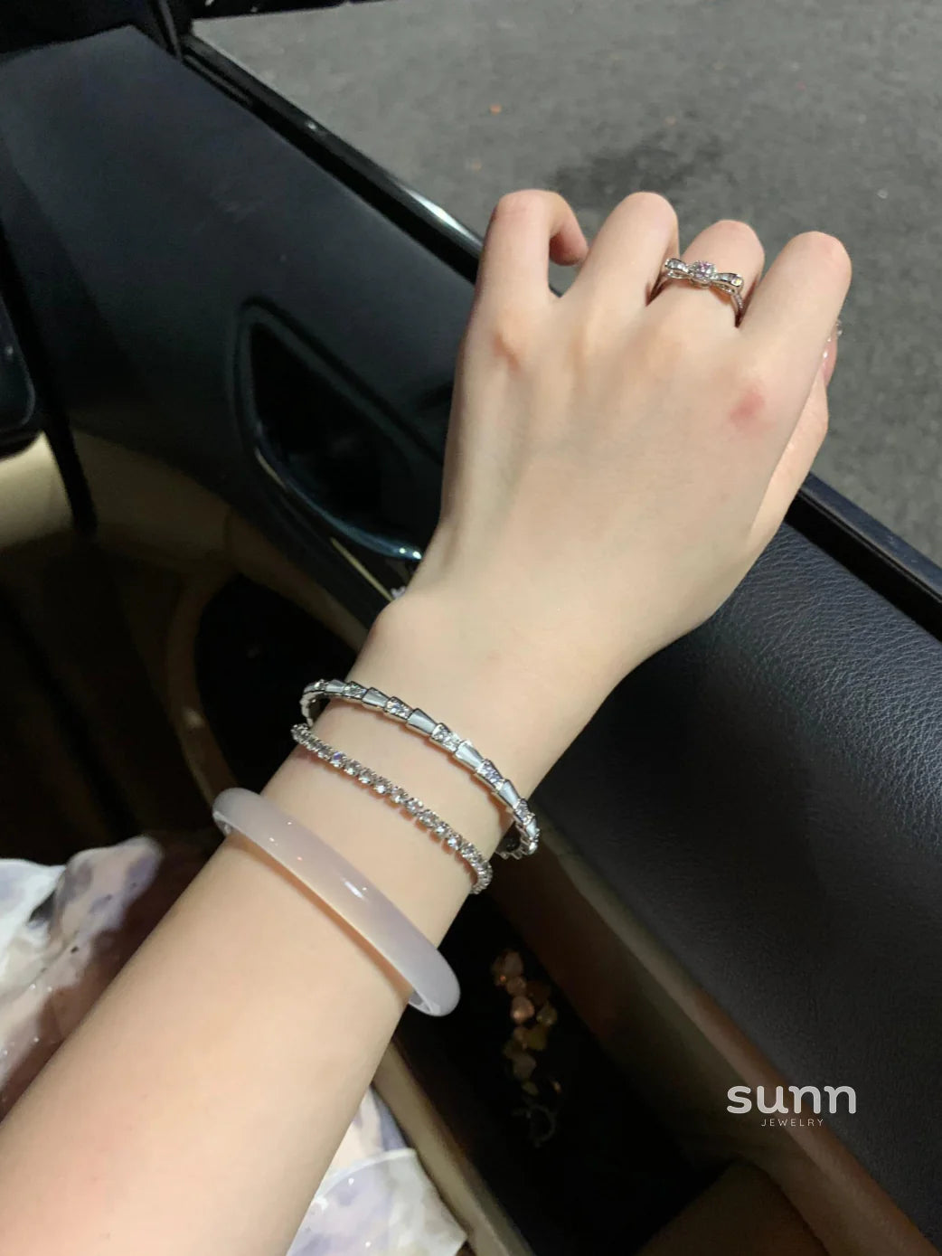 Riyah Mother-of-Pearl Bangle