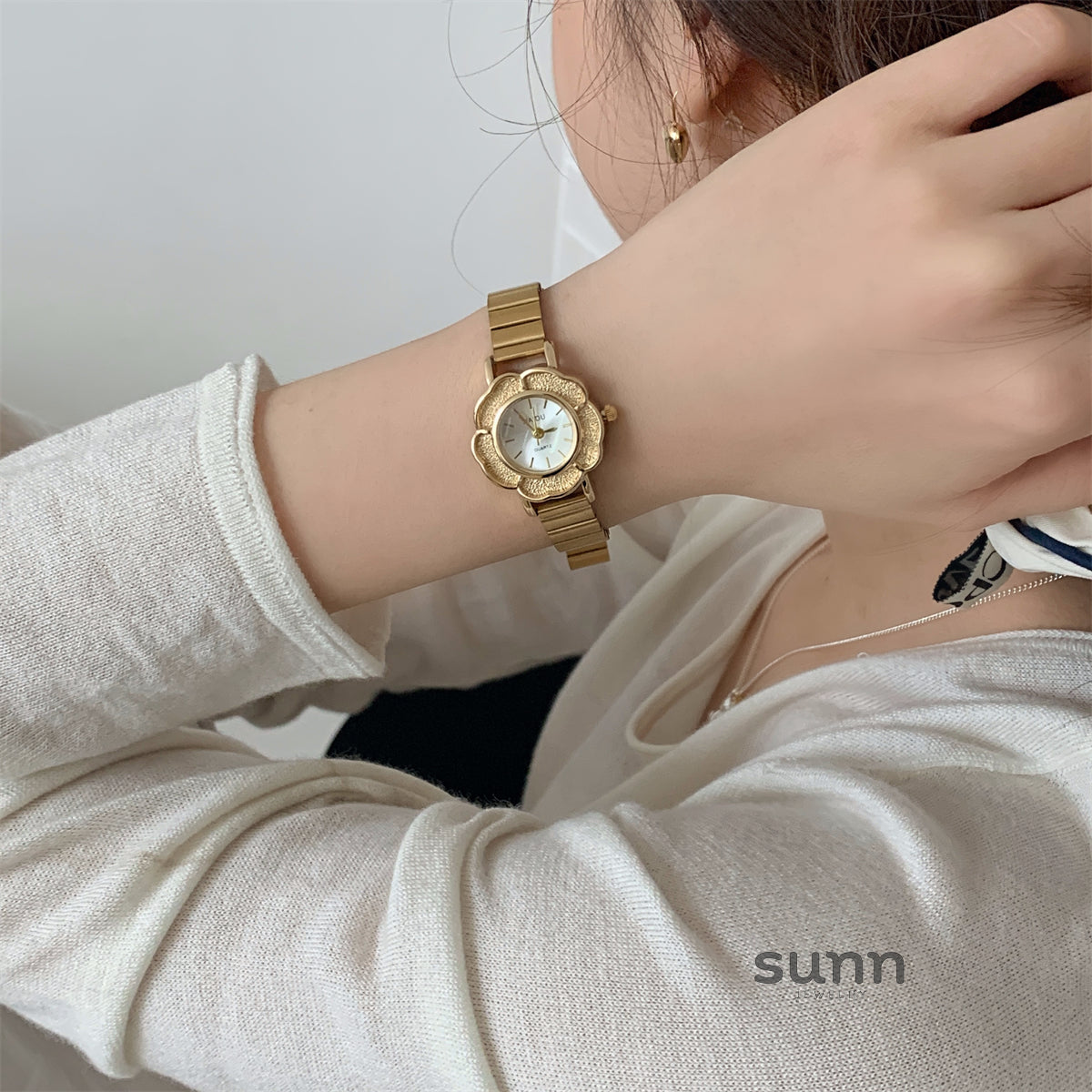 Rochelle Camellia Bloom Watch [VIWG0WSO]