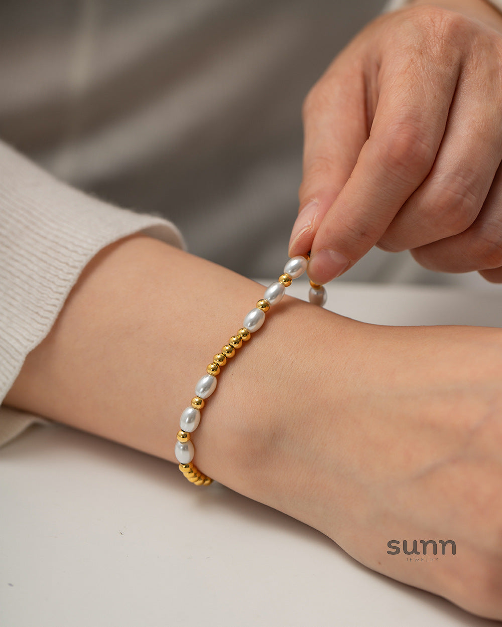 Roman Pearl Strand Bracelet [VDP4DXKQ]