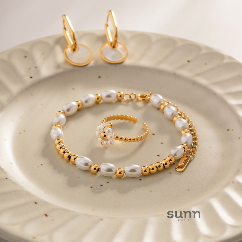 Roman Pearl Strand Bracelet [2Z3AXWD8]