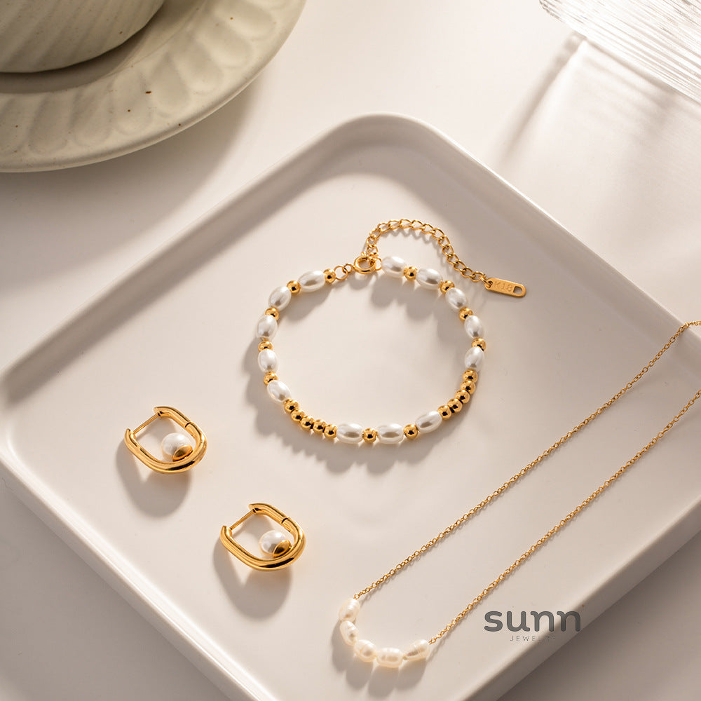 Roman Pearl Strand Bracelet [N58EZVFC]
