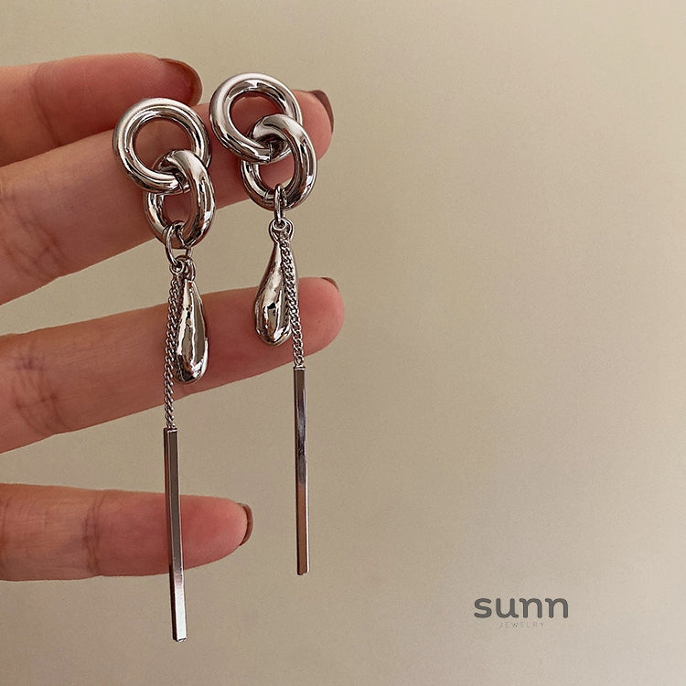 Roman Silver Tassel Earrings [KWG7L4IK]