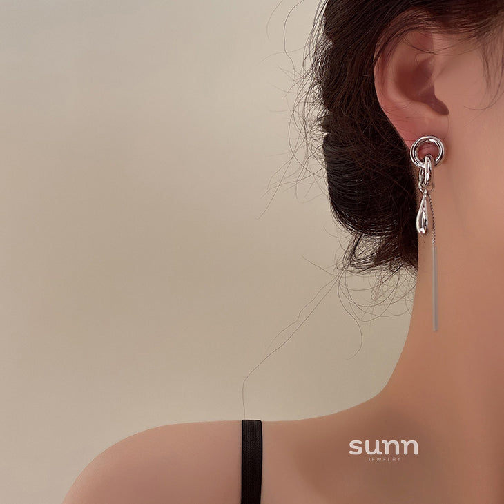 Roman Silver Tassel Earrings [Q1VDLPFD]