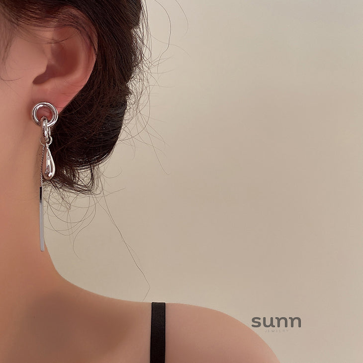 Roman Silver Tassel Earrings [XR5XVR55]