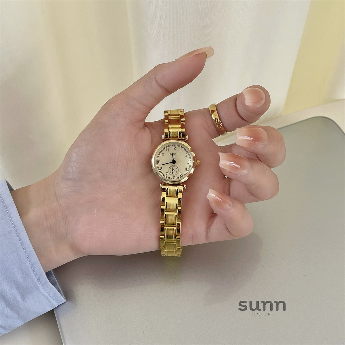 Rome Vintage Gold Watch [SJBQWPSW]