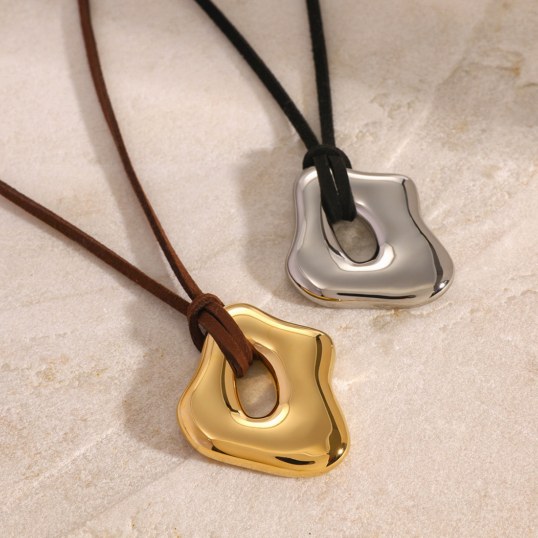 Romina Asymmetric Liquid Pendant Necklace [58GO3W8I]