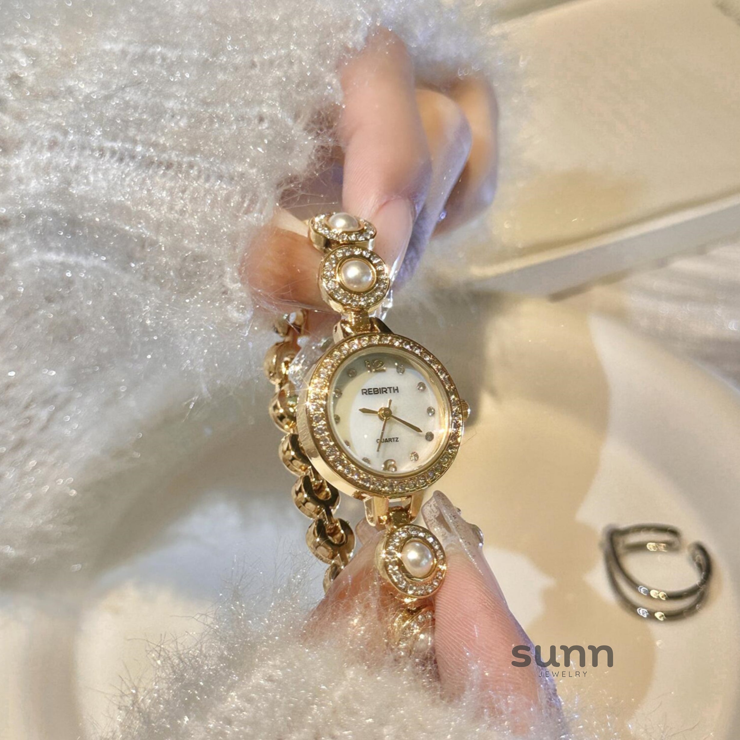 Romina Retro Starry Bracelet Watch [T6UTZOYF]