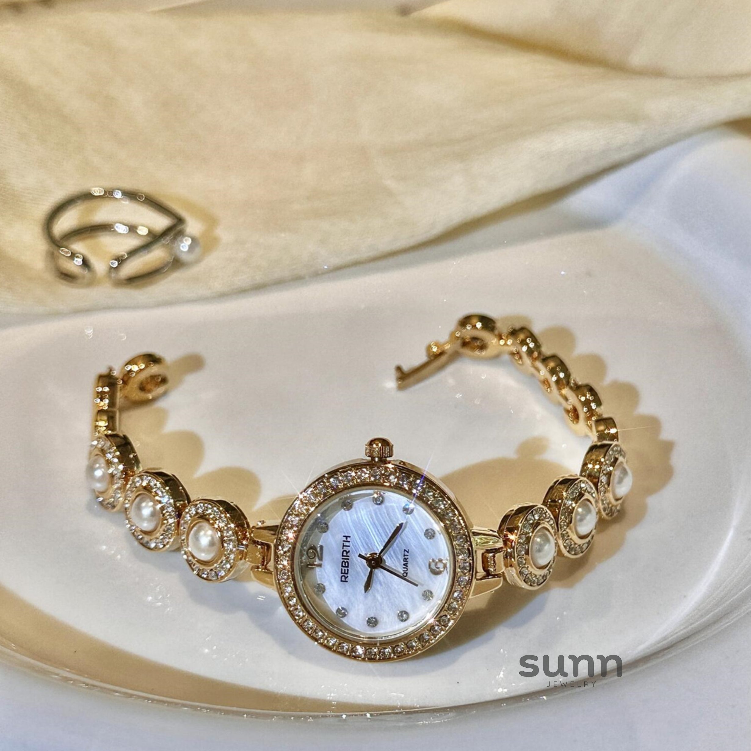 Romina Retro Starry Bracelet Watch [782GIBIC]