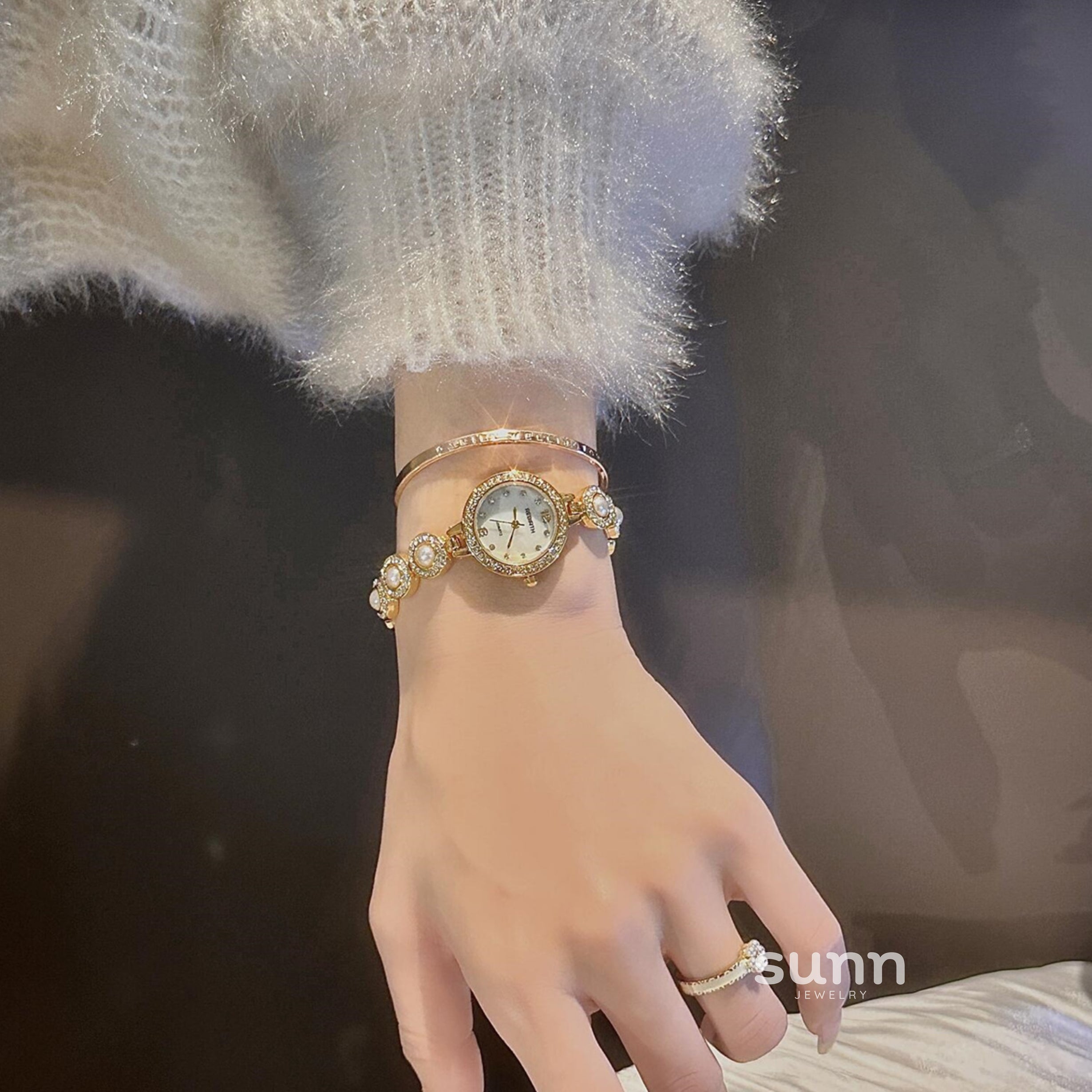 Romina Retro Starry Bracelet Watch [3BR2NXJR]