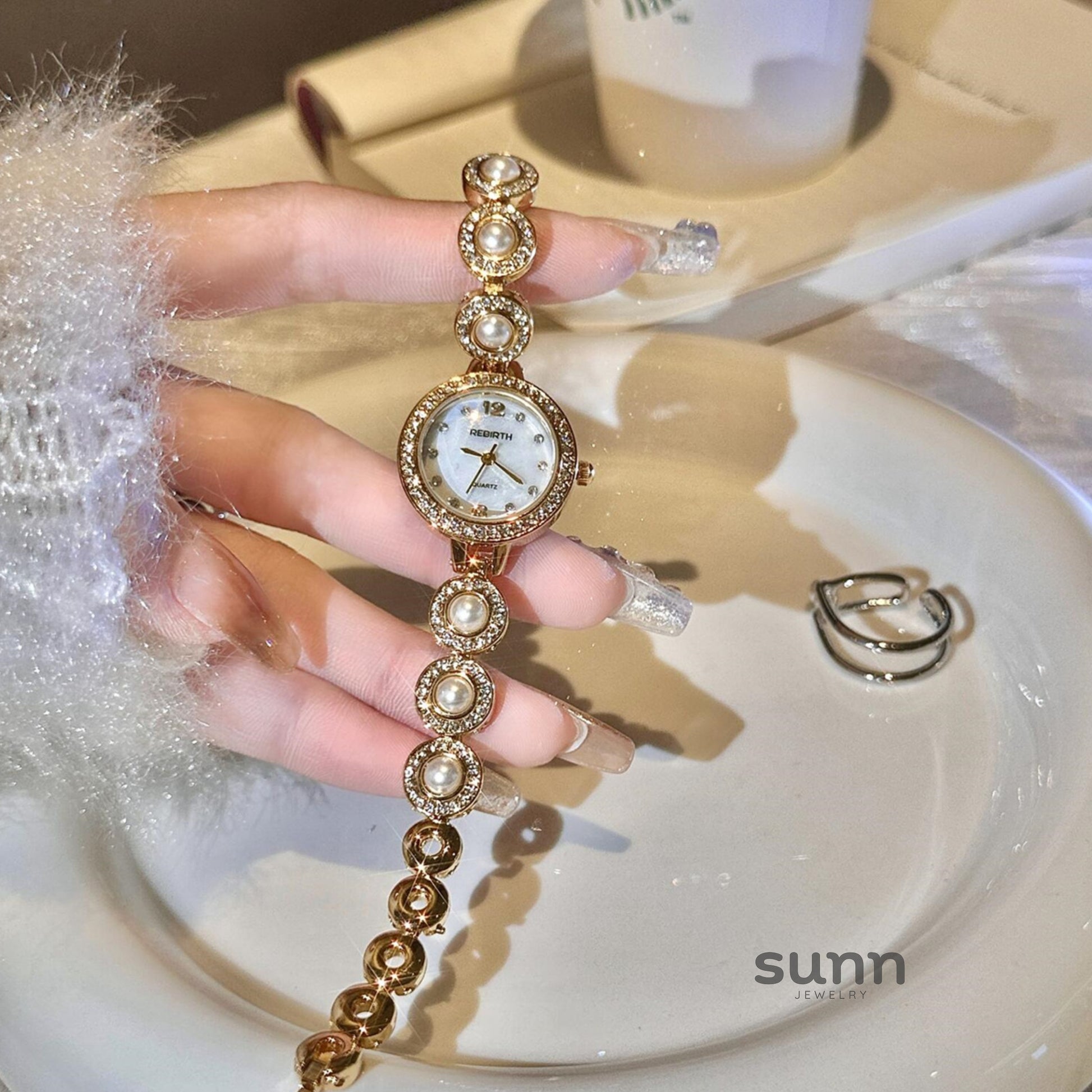Romina Retro Starry Bracelet Watch [CSP7QDV0]