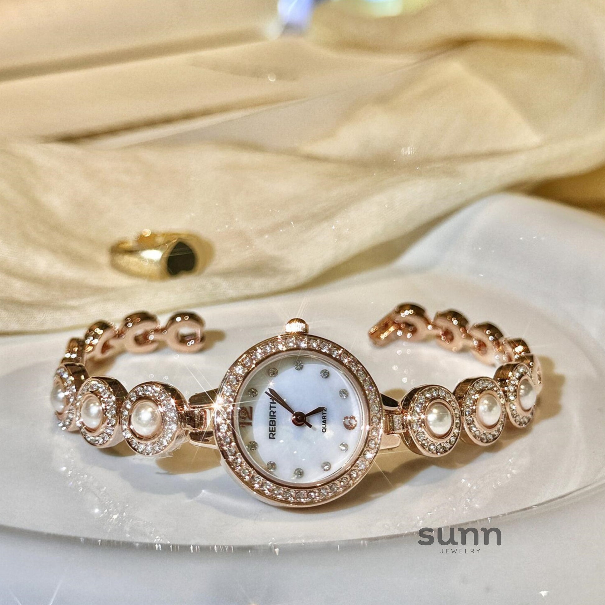 Romina Retro Starry Bracelet Watch [ZK87K121]