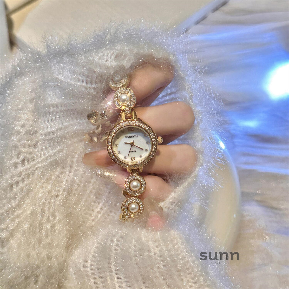 Romina Retro Starry Bracelet Watch [CJOETMNG]