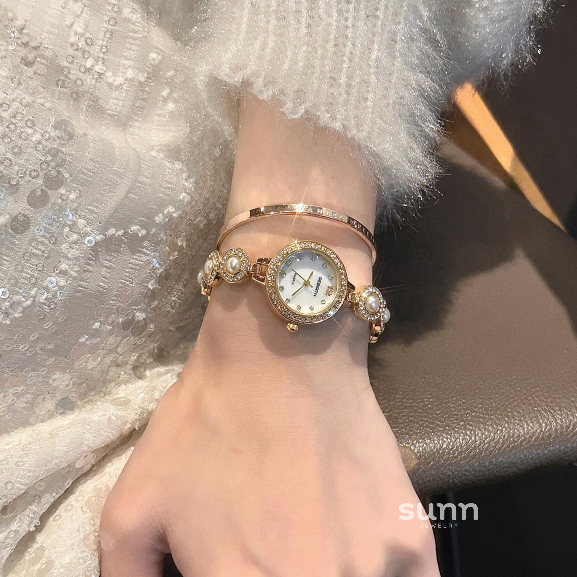 Romina Retro Starry Bracelet Watch [CQOQD1BQ]