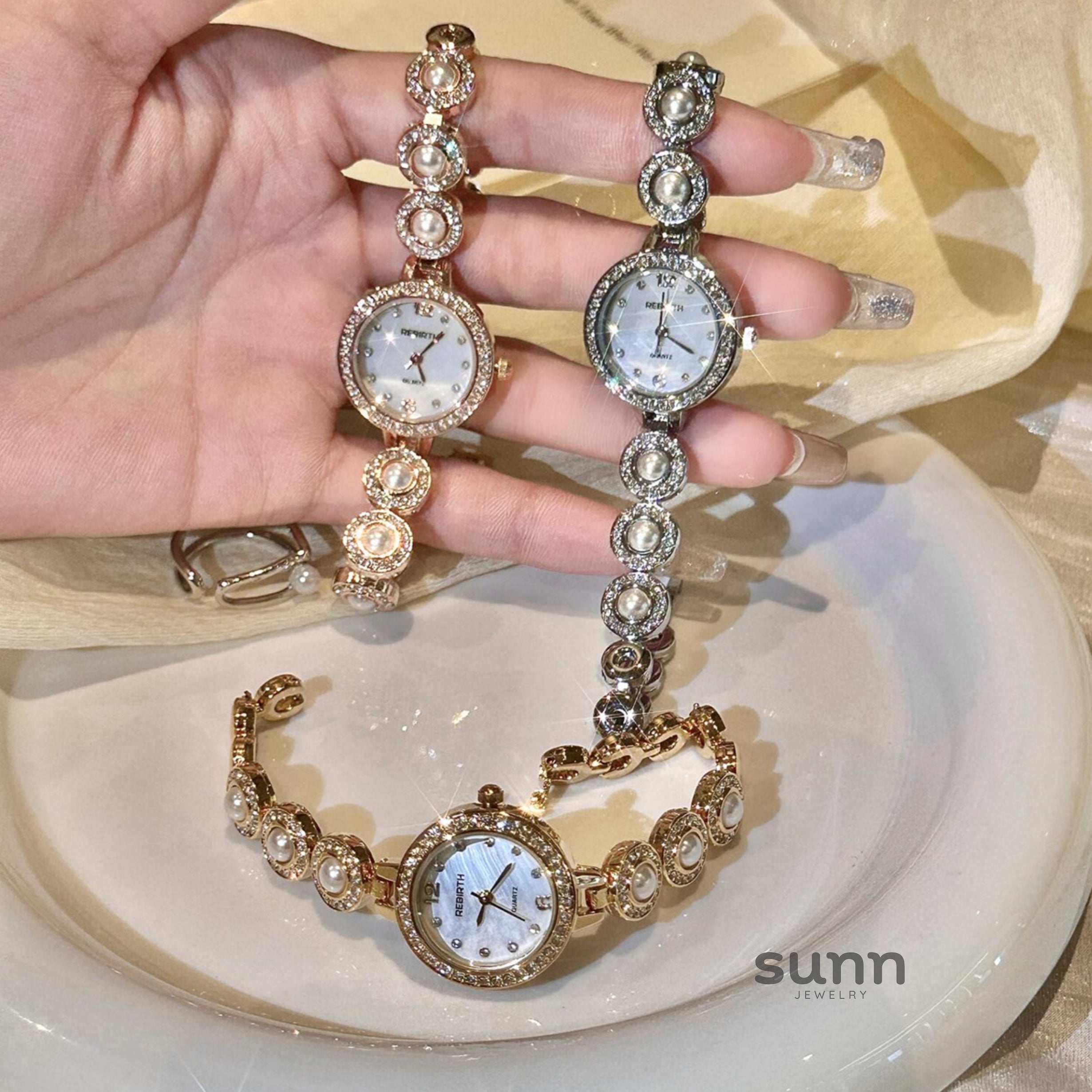Romina Retro Starry Bracelet Watch [KVDQU2ZP]