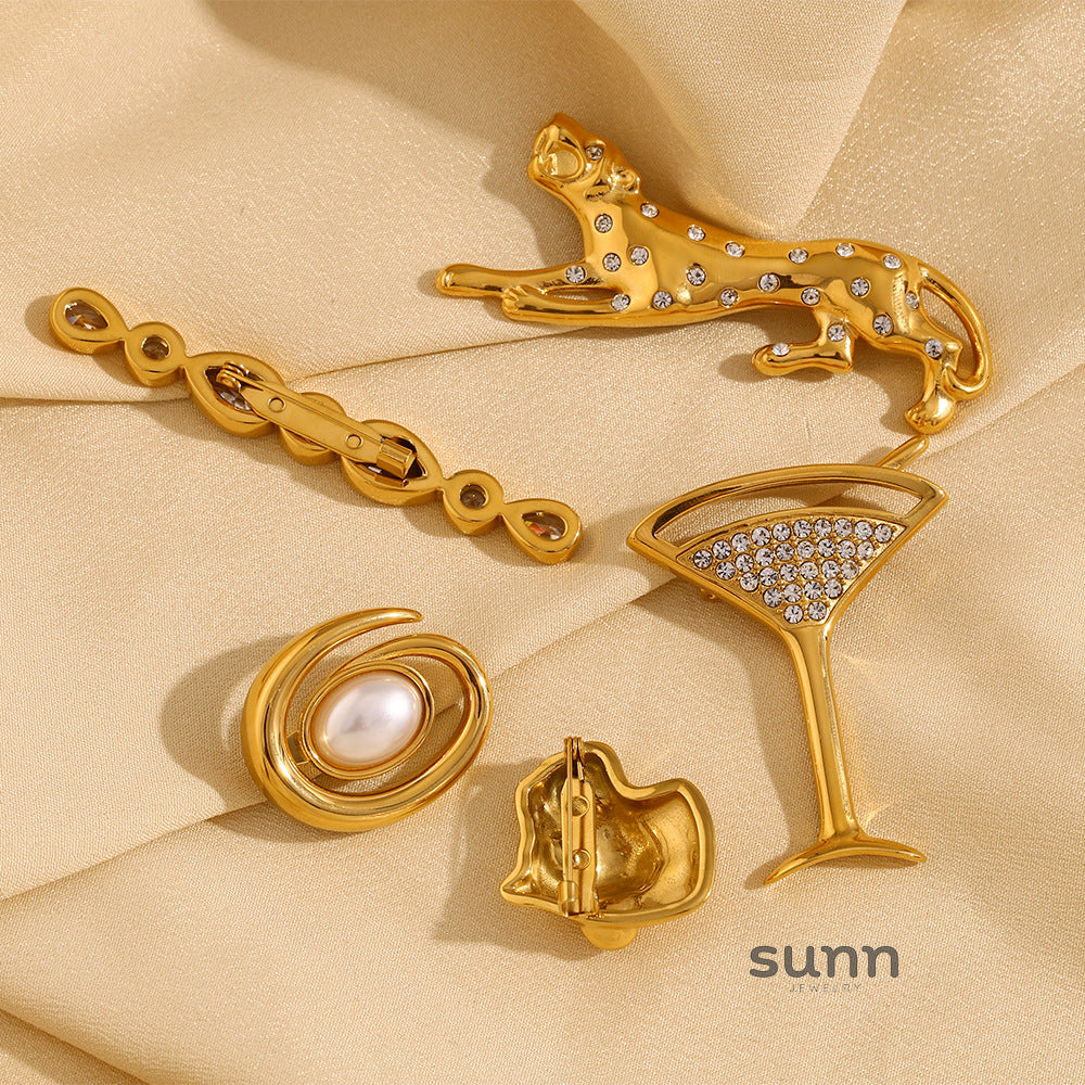 Rona Elegant Gold Brooch [MOFW231I]