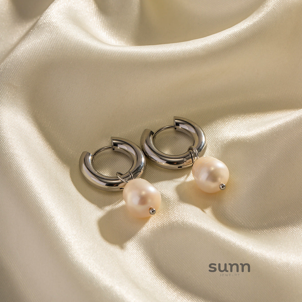 Rona Freshwater Pearl Drop Earrings [NNLB6863]