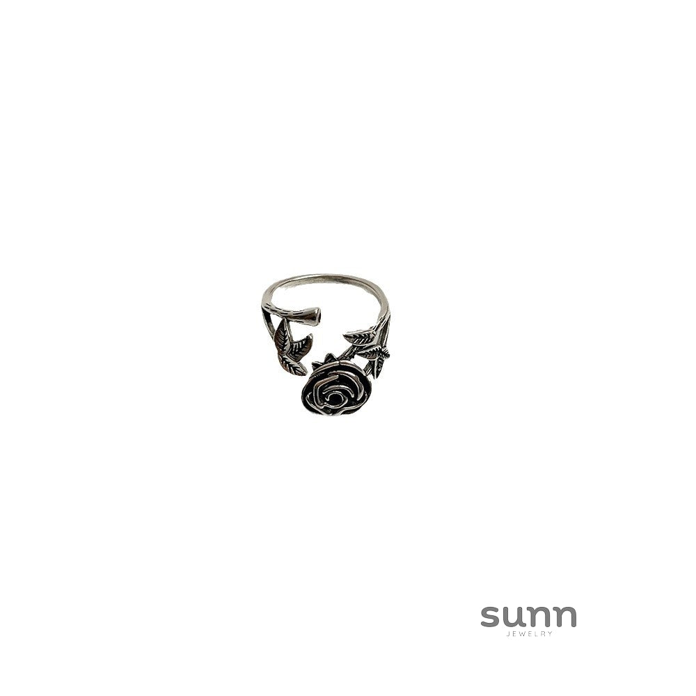 Rona Thorn Rose Ring [PE8TL6RC]