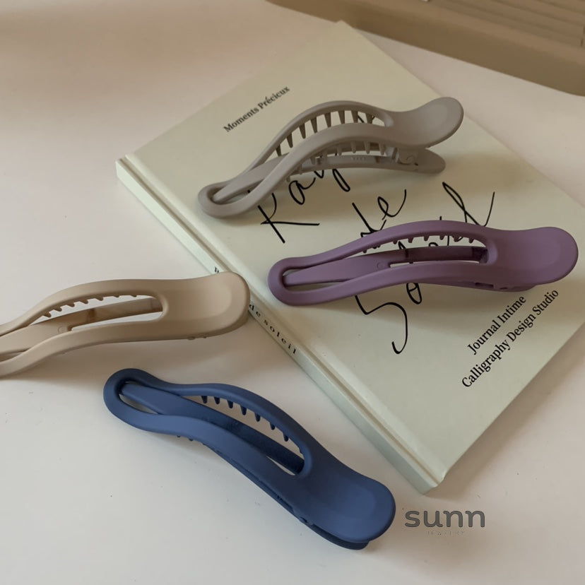 Ronni Frosted Fabric Claw Clip [LQ5865E5]