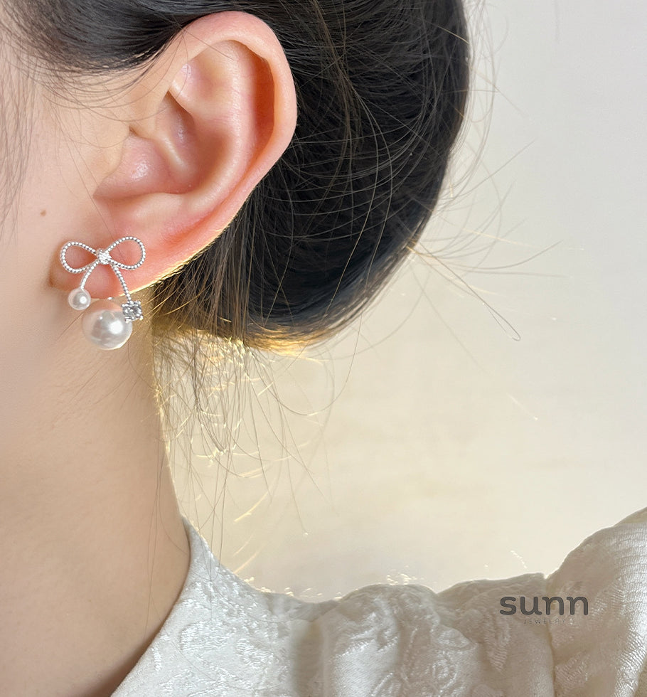 Rosalee Pearl Bow Earrings [M52O28CH]