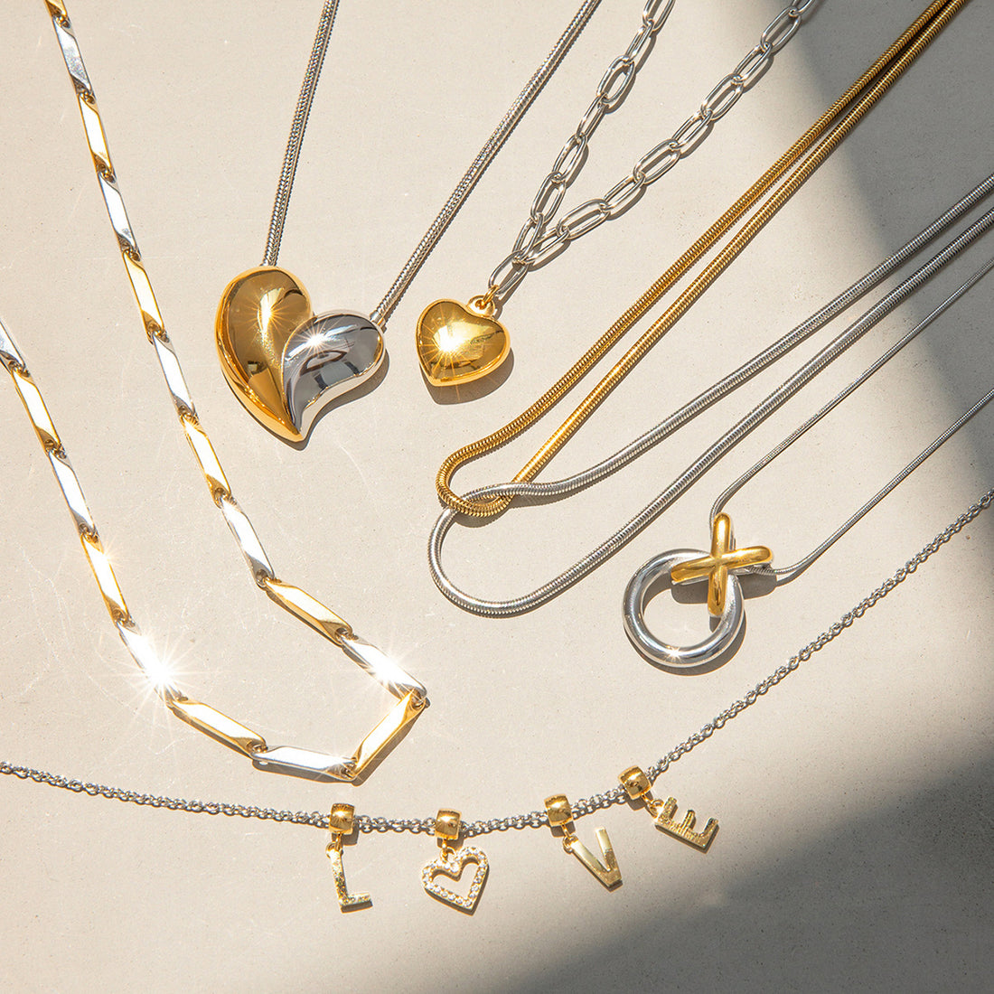 Rosalynn Layered Charm Necklace [45BZ962T]
