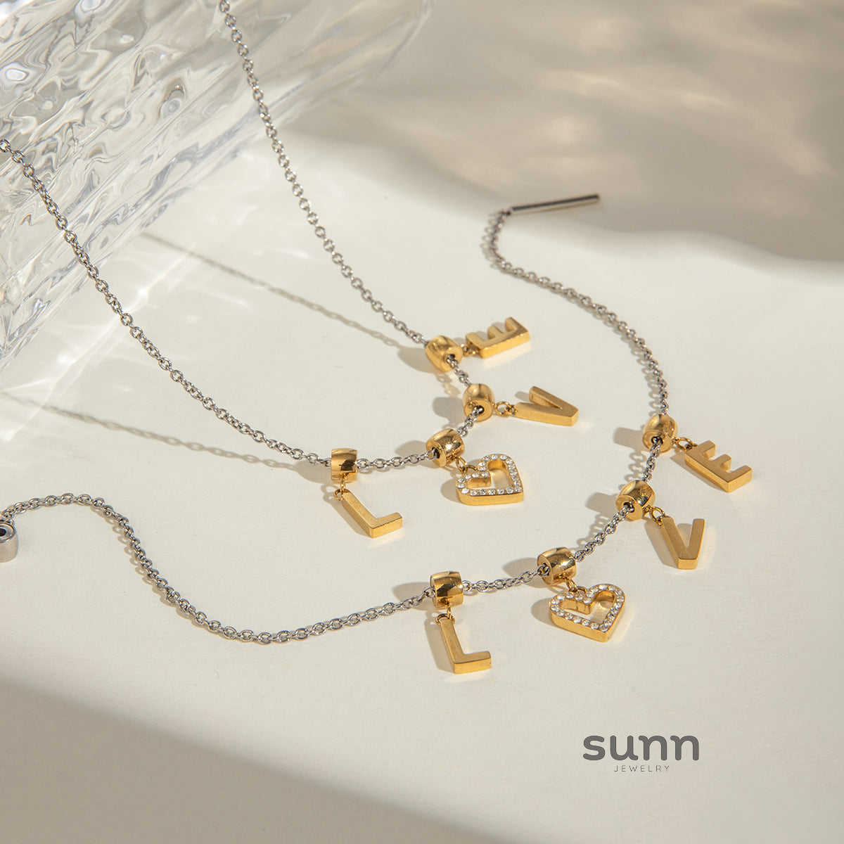 Rosalynn Layered Charm Necklace [AXPEQ9VD]