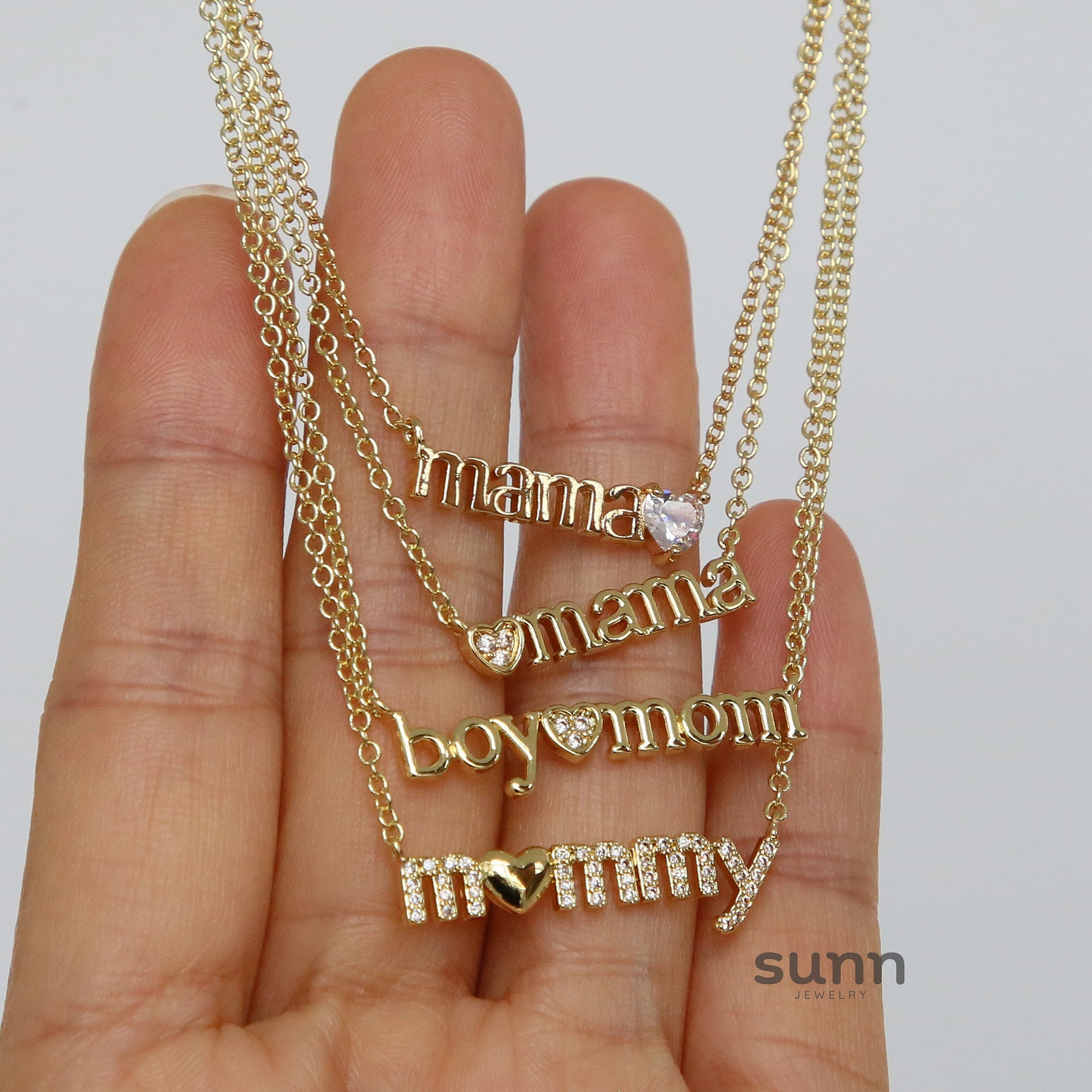 Rosario Mama Pendant Necklace [RNW3N4B7]