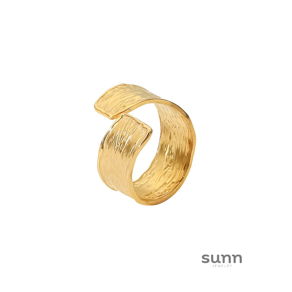 Rosario Textured Gold Ring