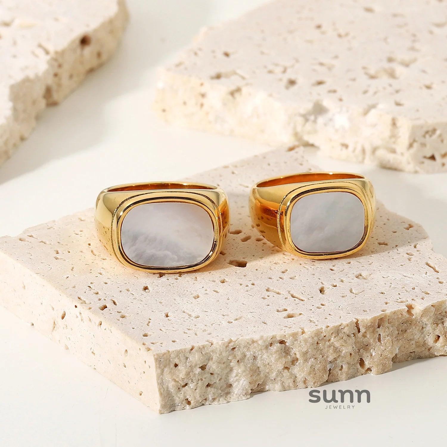 Roslynn Pearlized Shell Ring