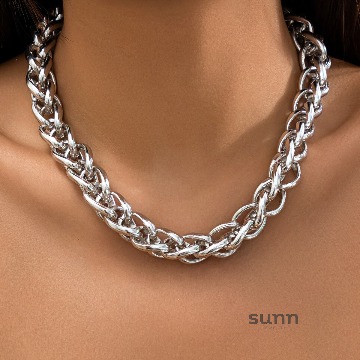 Royale Twisted Chain Necklace [KL9E7SKK]