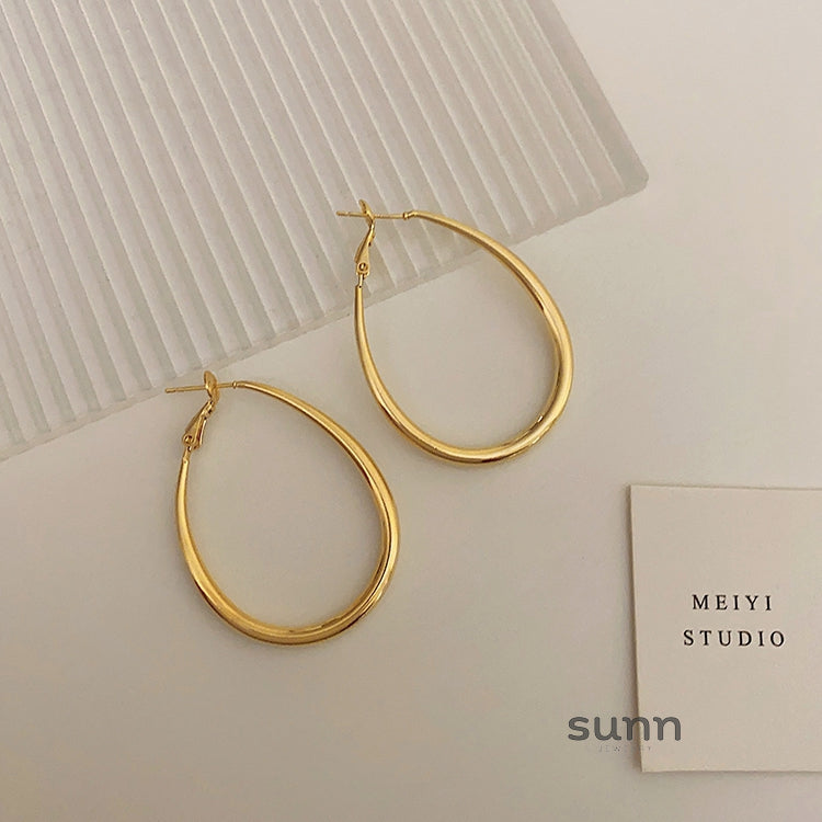 Royalty Gold Oval Earrings [676L3EOZ]