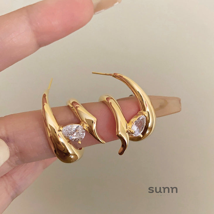 Rozlynn Gold Zircon Drop Earrings [C6LSZABX]
