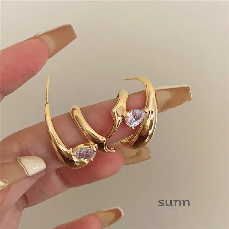 Rozlynn Gold Zircon Drop Earrings [7I2V0Z8S]
