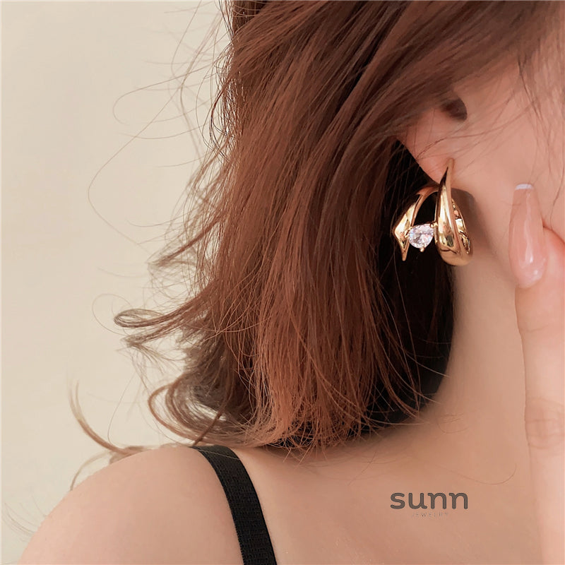Rozlynn Gold Zircon Drop Earrings [0OHAI6H2]
