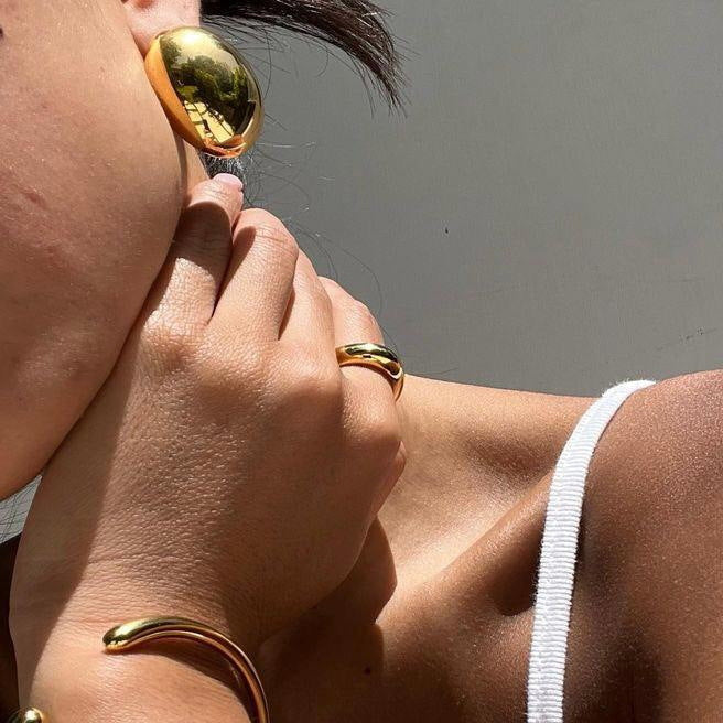 Ruth Sleek Pyramid Studs [0IOOS347]