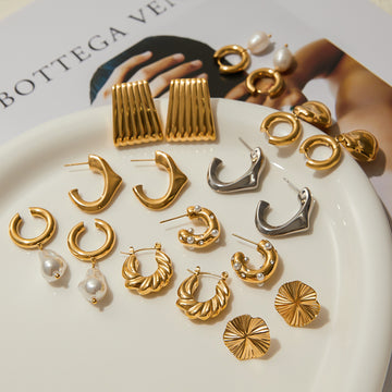 Ruthann Modern Pearl Earrings [TGLZXWTE]