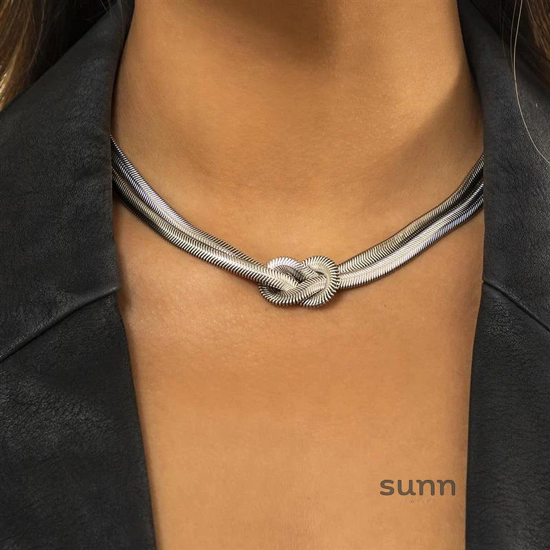 Ryanna Interlocking Metal Chain