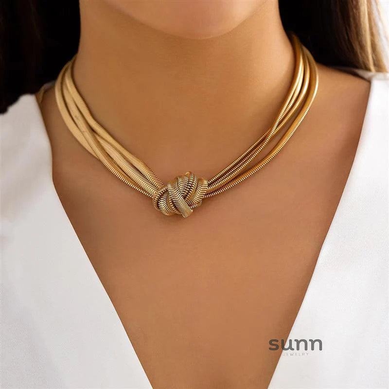 Ryanna Interlocking Metal Chain