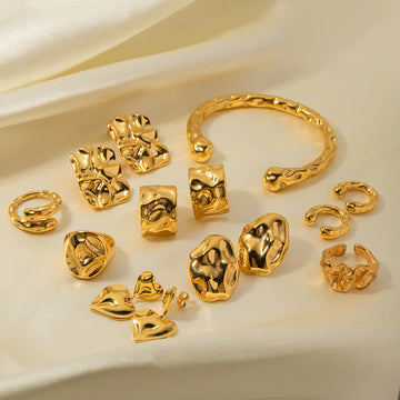 Ryder Gold Hammered Studs